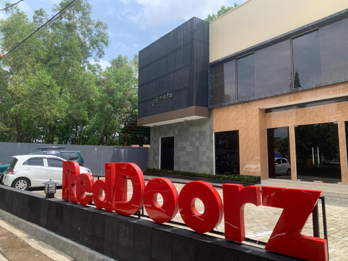 Reddoorz Near Alun Alun Purbalingga Hotel Exterior photo